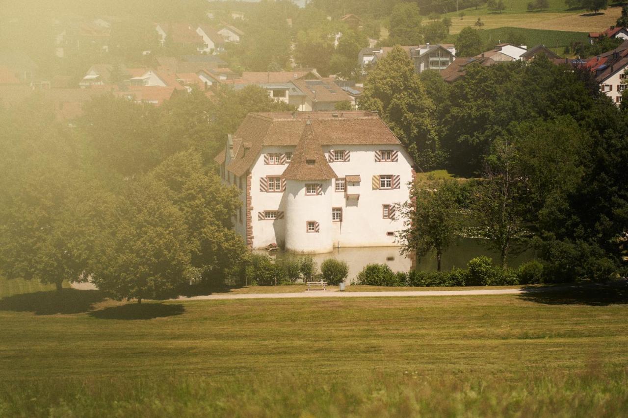 Gästehaus am Wasserschloss&Restaurant Wasserschloss Inzlingen Exterior foto