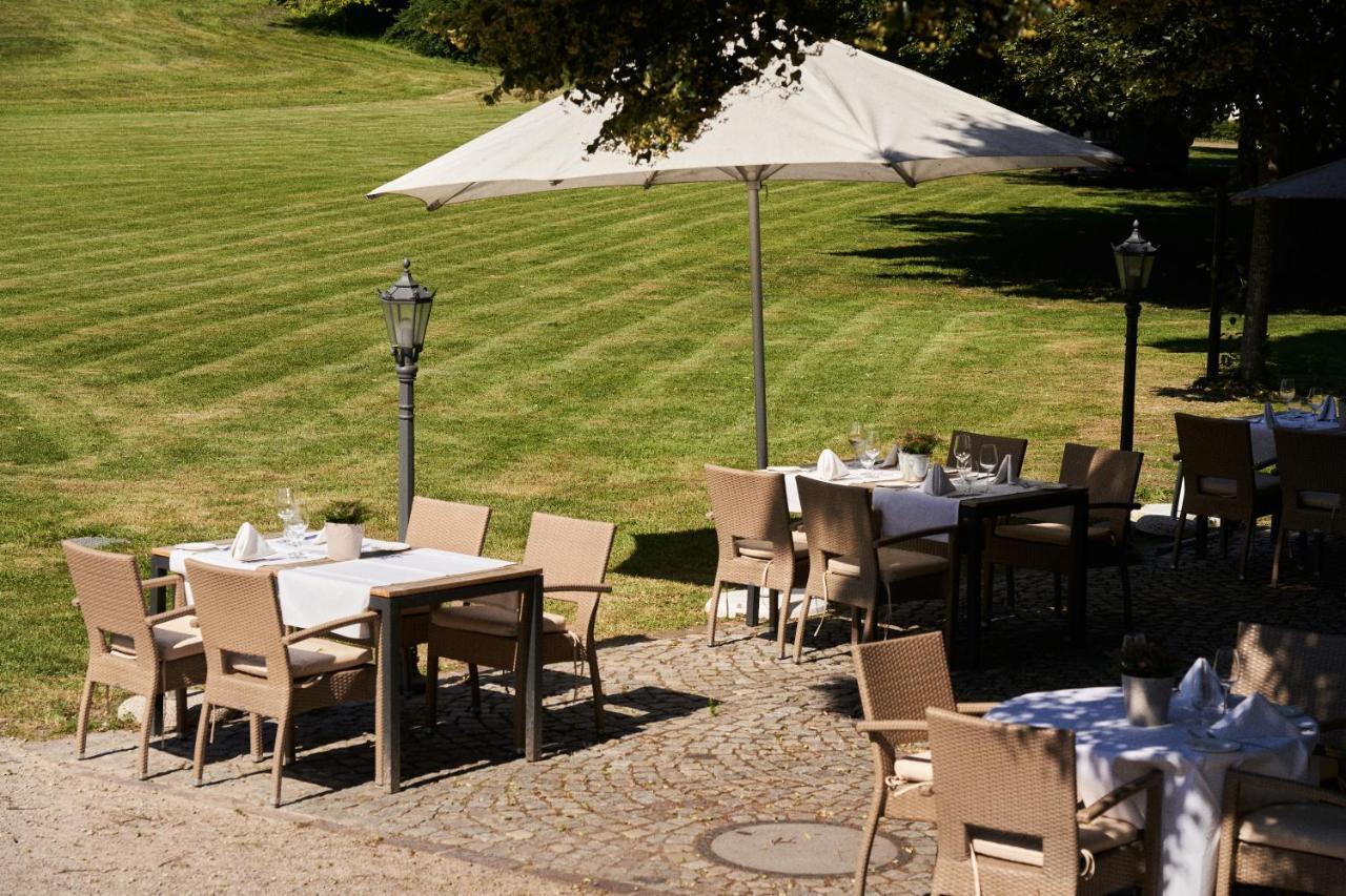 Gästehaus am Wasserschloss&Restaurant Wasserschloss Inzlingen Exterior foto